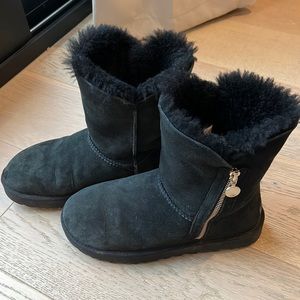 Black ugh boots womens 9